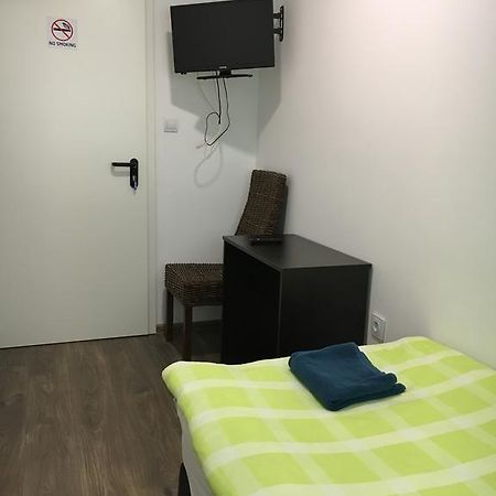Pension Haus Baron 2 Friedrichsfeld Edingen-Neckarhausen ภายนอก รูปภาพ