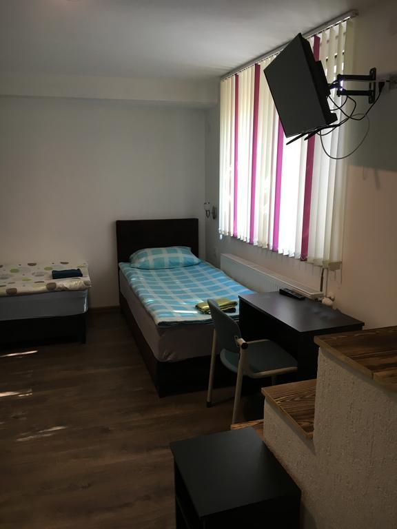 Pension Haus Baron 2 Friedrichsfeld Edingen-Neckarhausen ภายนอก รูปภาพ