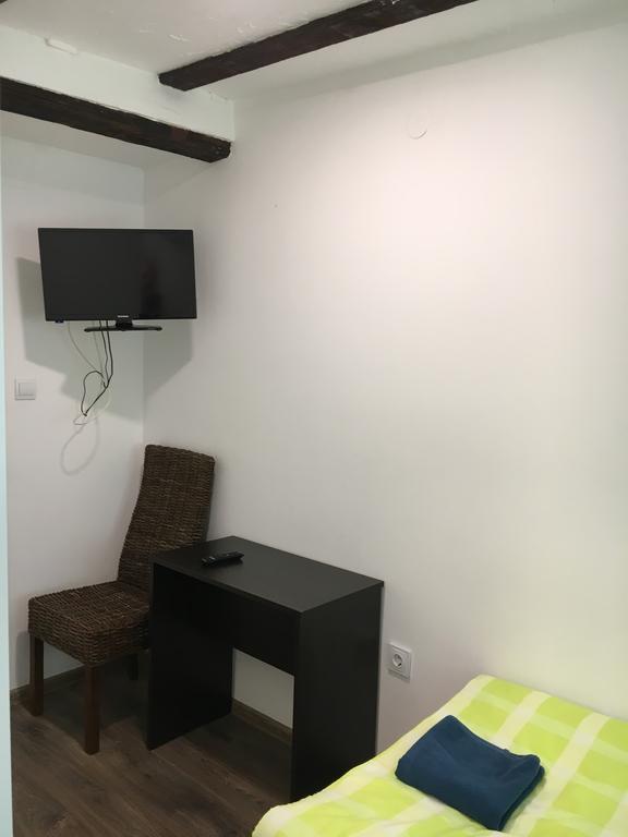 Pension Haus Baron 2 Friedrichsfeld Edingen-Neckarhausen ภายนอก รูปภาพ