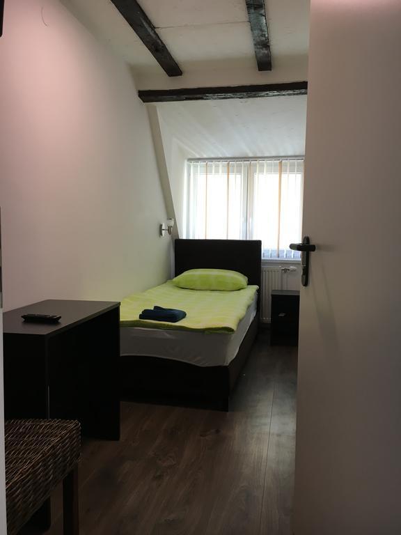 Pension Haus Baron 2 Friedrichsfeld Edingen-Neckarhausen ภายนอก รูปภาพ