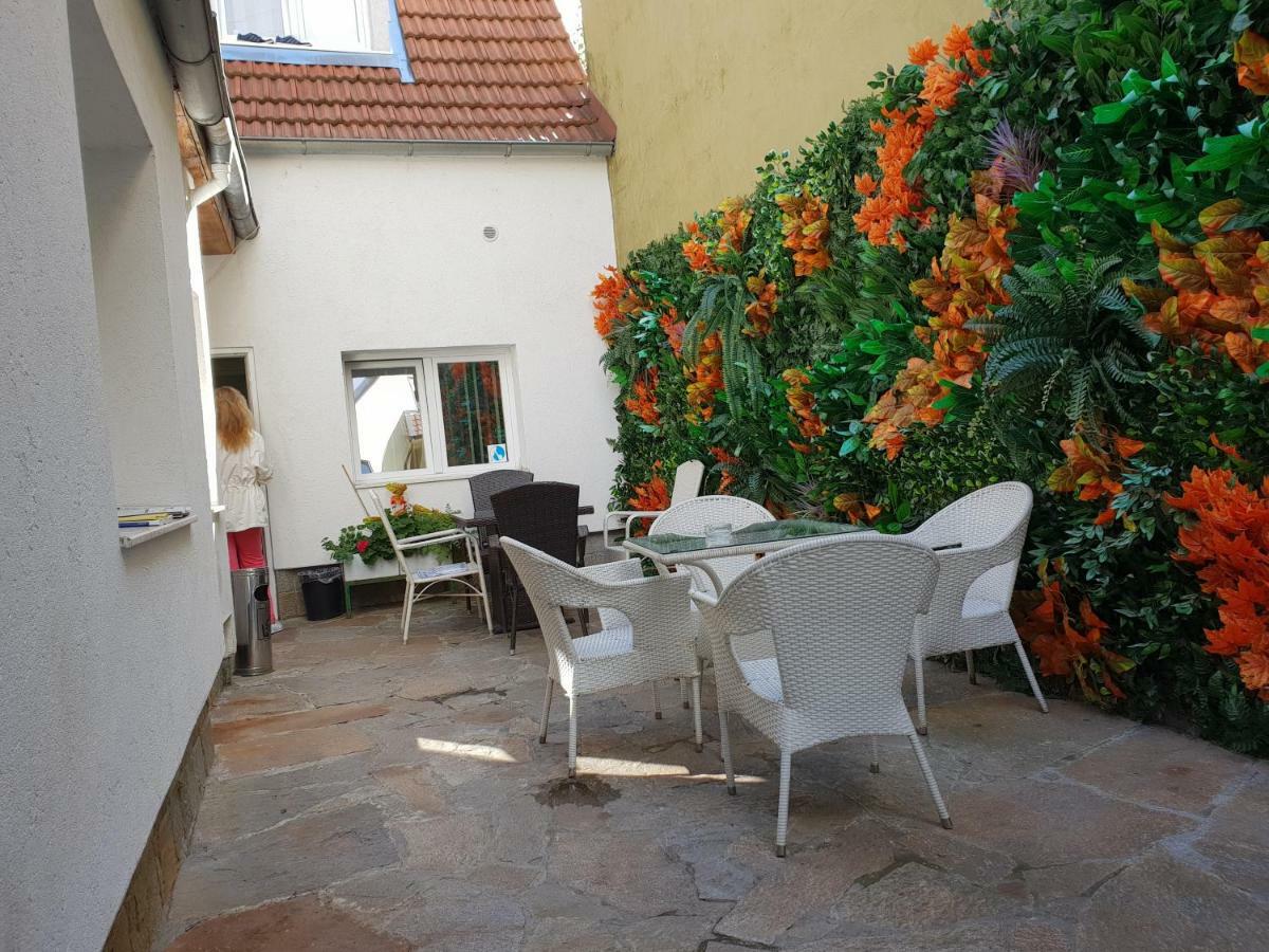 Pension Haus Baron 2 Friedrichsfeld Edingen-Neckarhausen ภายนอก รูปภาพ